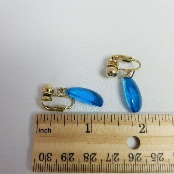 Vintage Sarah Coventry Blue Lucite Pendant Necklace and Clip On Earrings, Signed - Picture 7 of 9